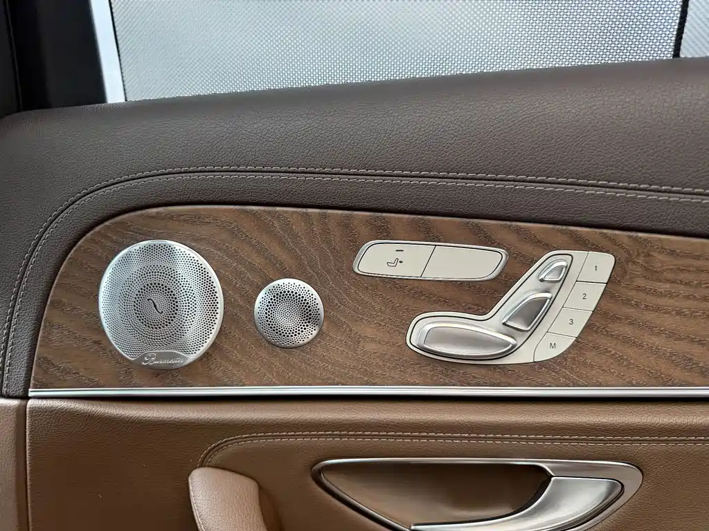 Mercedes-Benz E-Class 2019 — фото 12