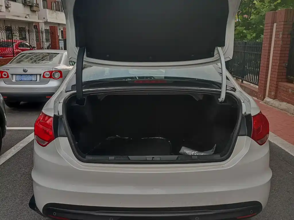 Citroen C4L 2015