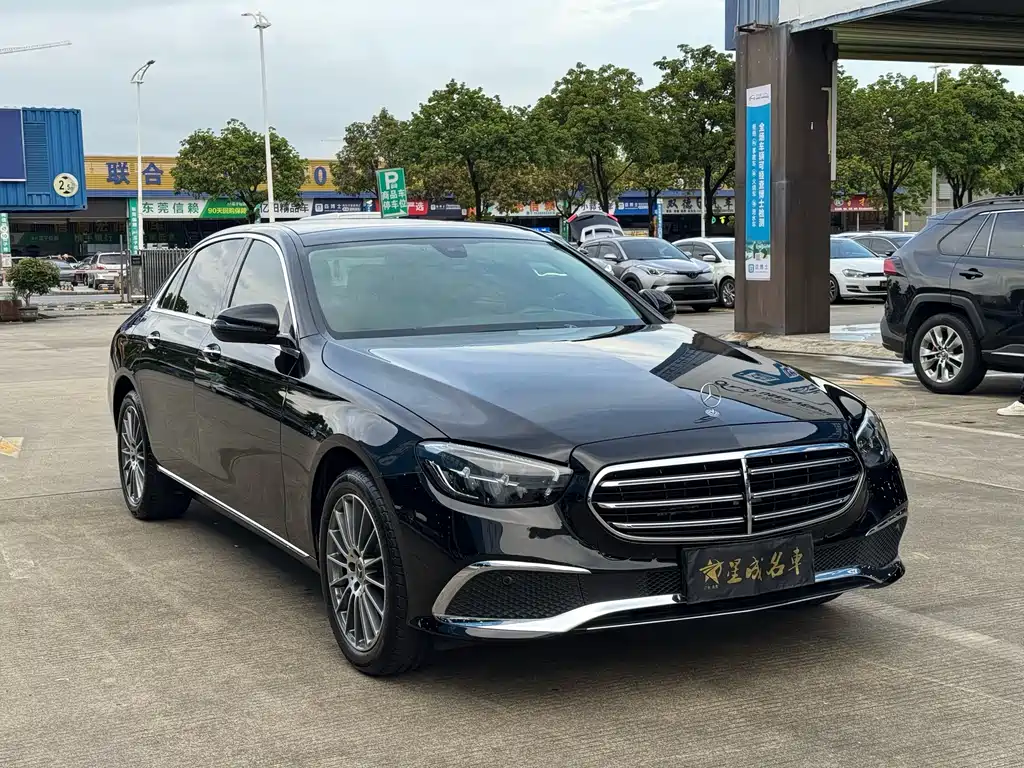 Mercedes-Benz E-Class 2022