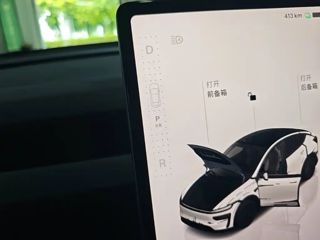 Tesla Model Y 2025 — фото 14