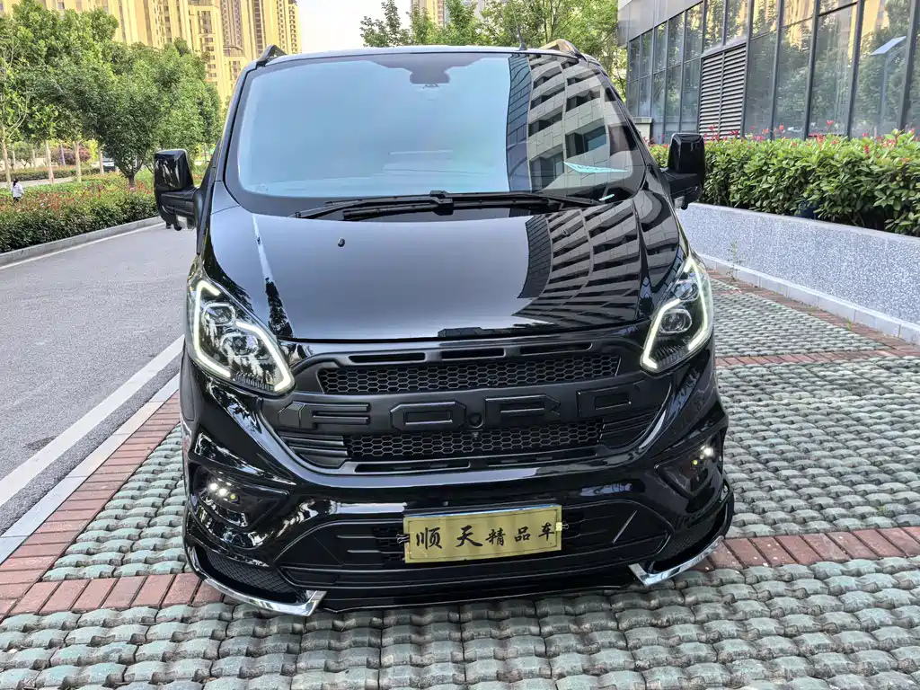 Ford Tourneo 2023