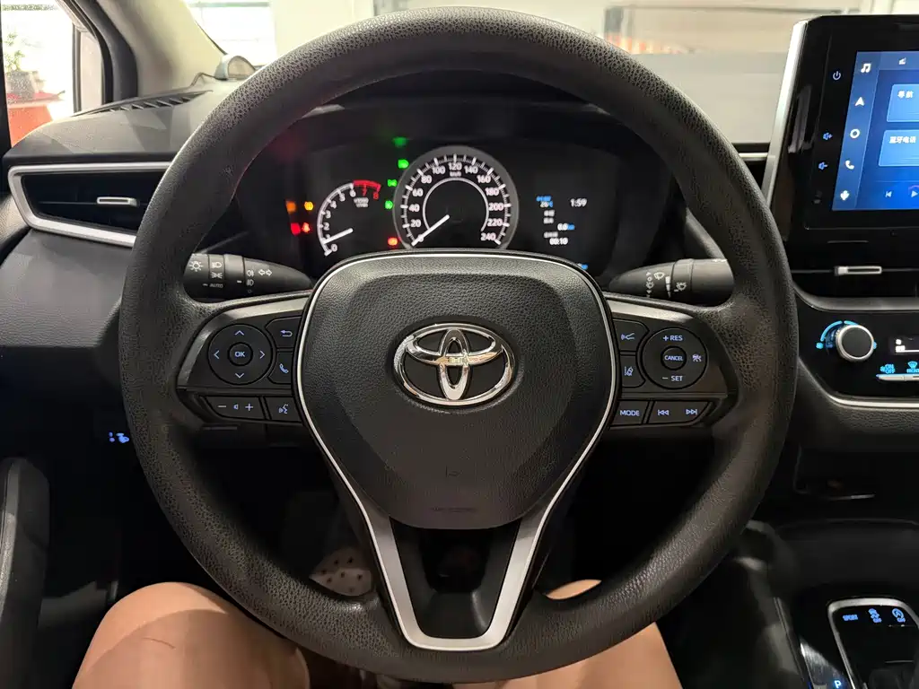 Toyota Corolla 2022 — фото 13