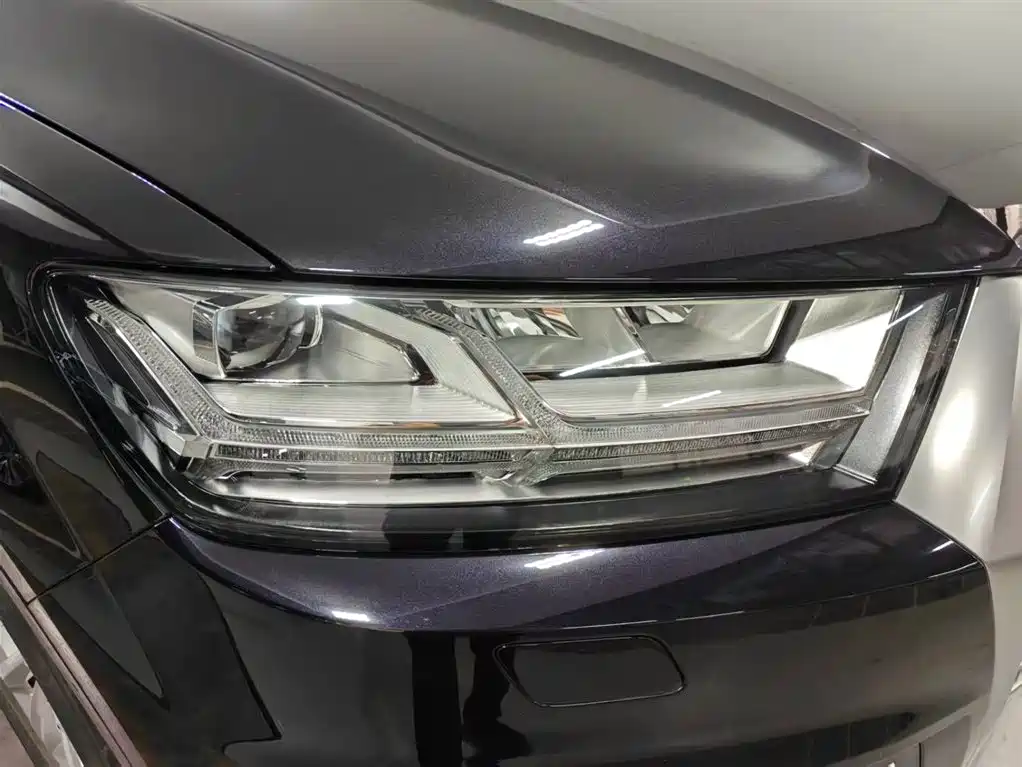 Audi Q7 2020 — фото 14