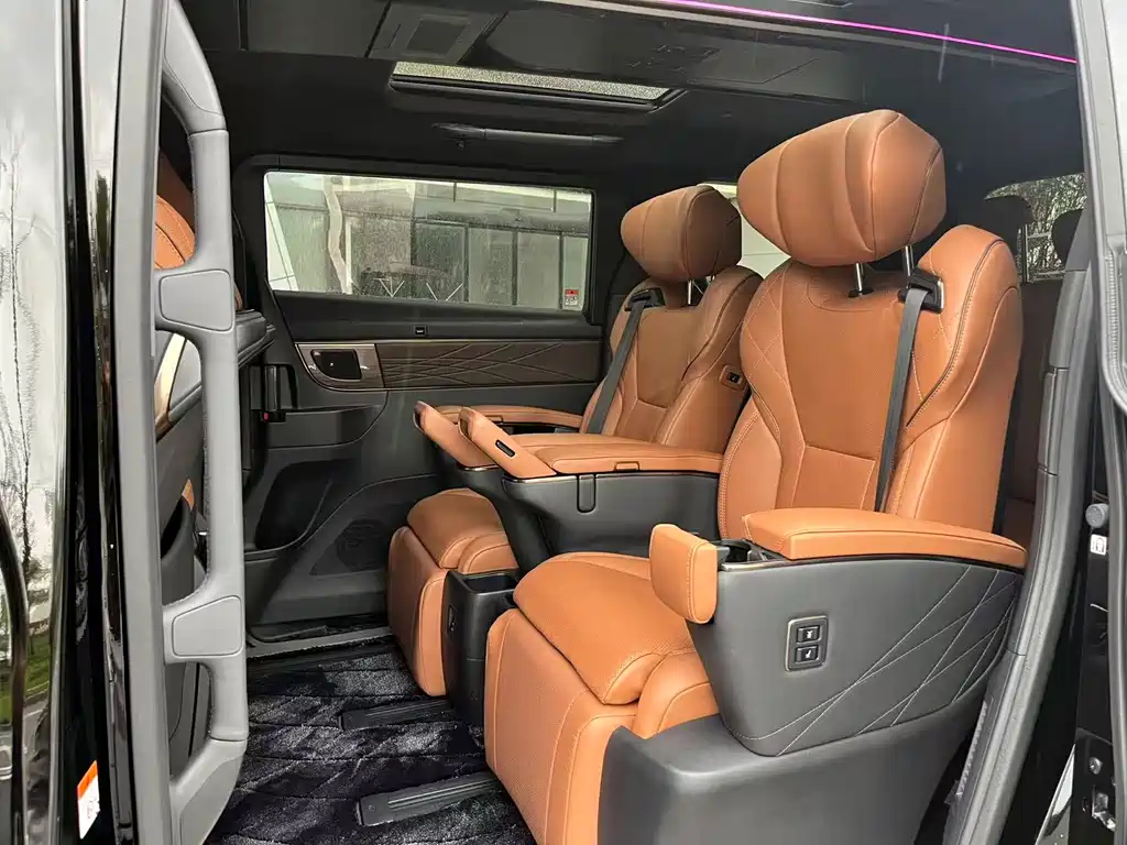 Toyota Vellfire 2024 — фото 9