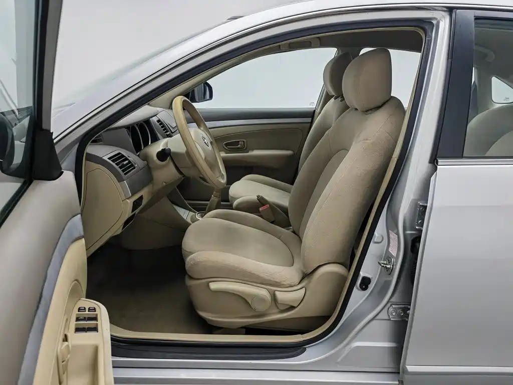 Nissan Sylphy 2014 — фото 10