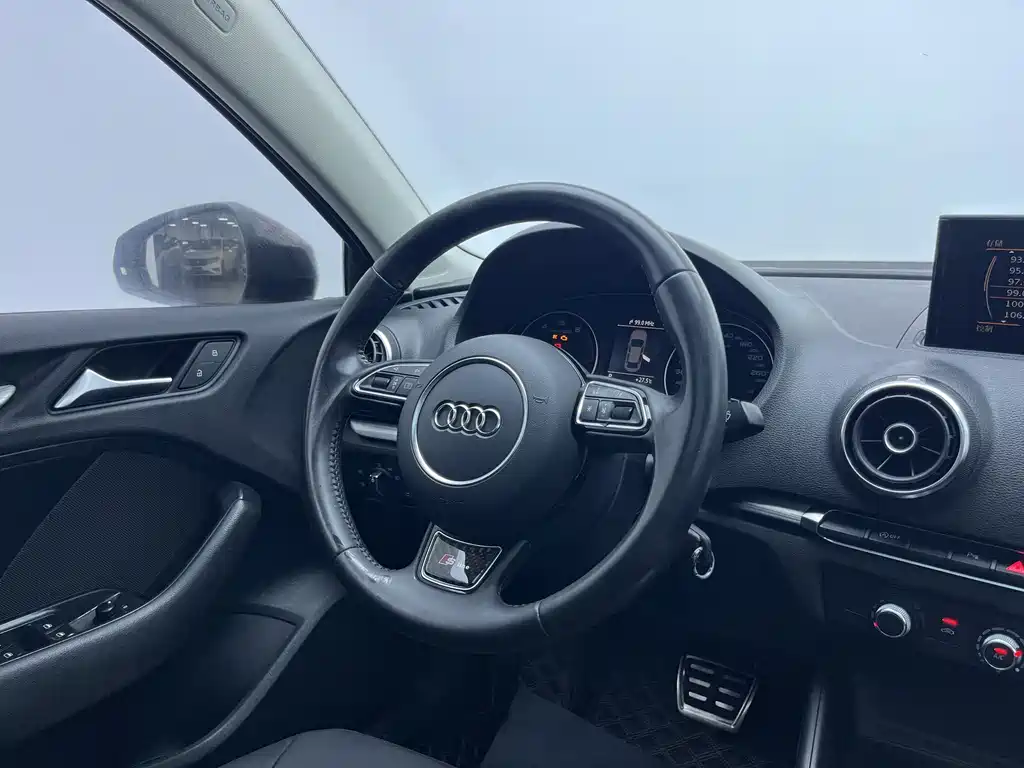 Audi A3 2017 — фото 20