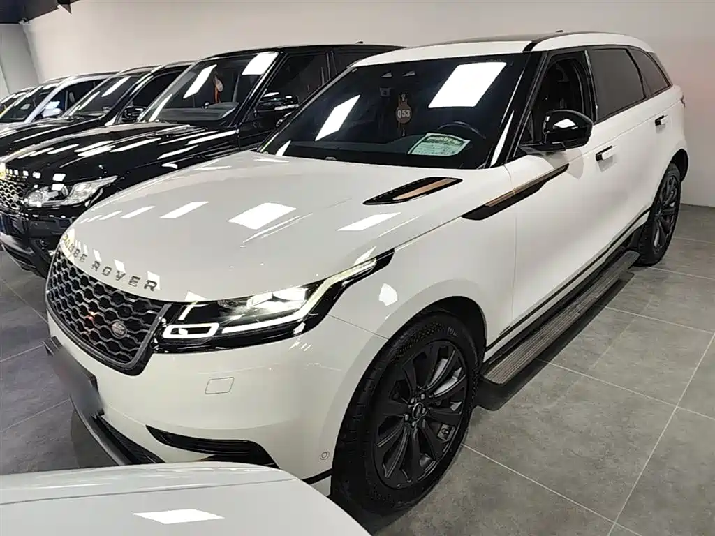Land Rover Velar 2021 — фото 1