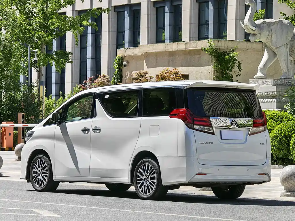 Toyota Alphard 2016 — фото 3