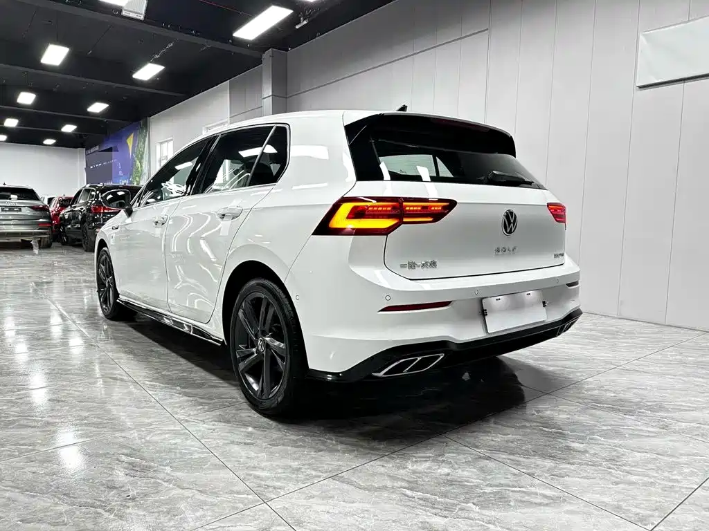 Volkswagen Golf 2023