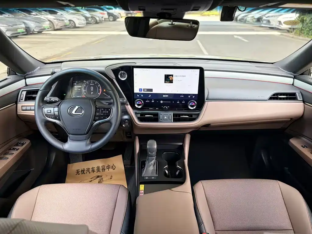 Lexus ES 2025 — фото 13