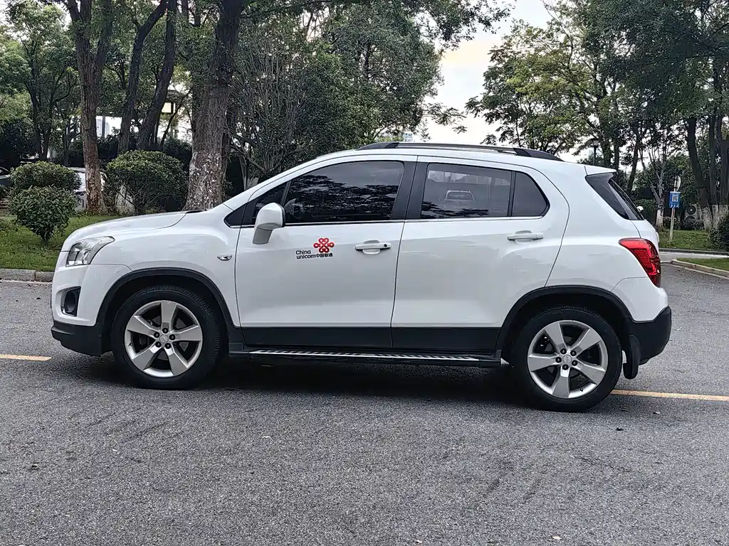 Chevrolet Trax 2015 — фото 10