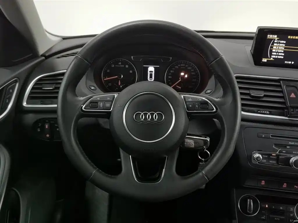 Audi Q3 2018 — фото 11
