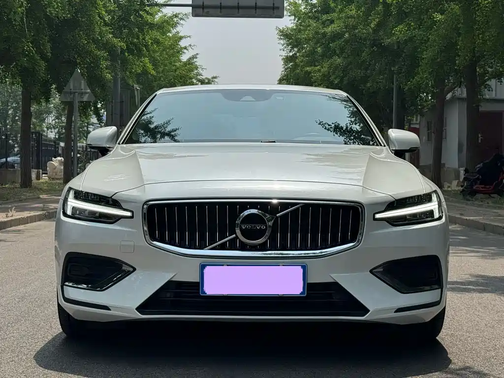 Volvo S60 2020 — фото 2