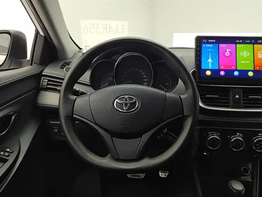 Toyota Yaris L 2021 — фото 15