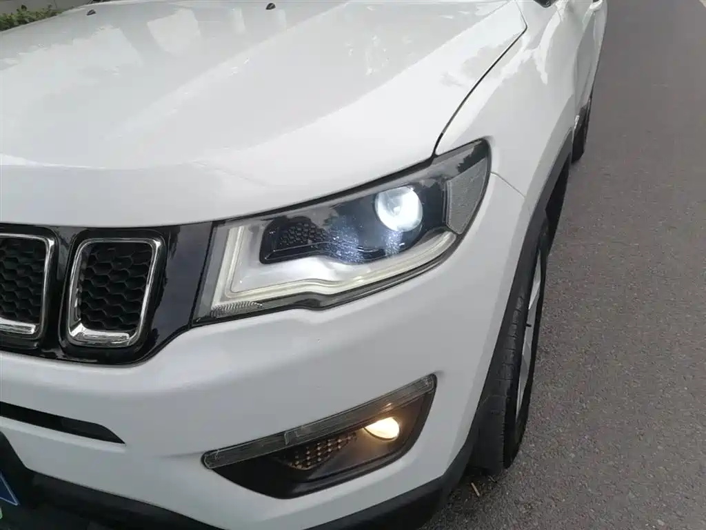 Jeep Compass 2020 — фото 24