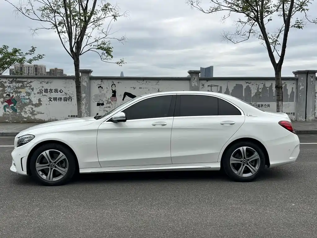 Mercedes-Benz C-Class 2021 — фото 15