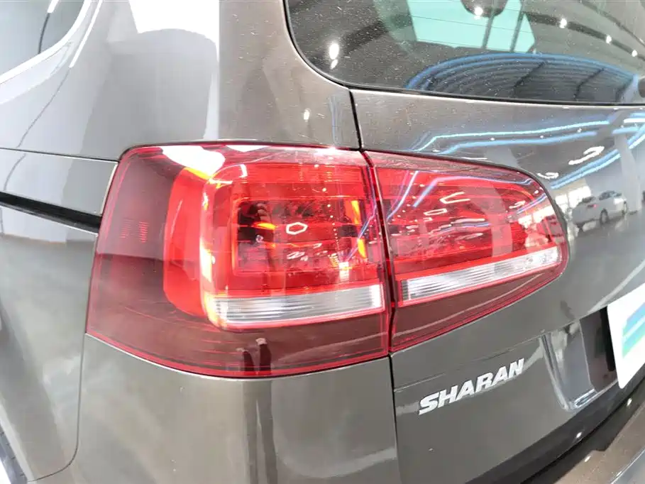 Volkswagen Sharan 2018 — фото 31