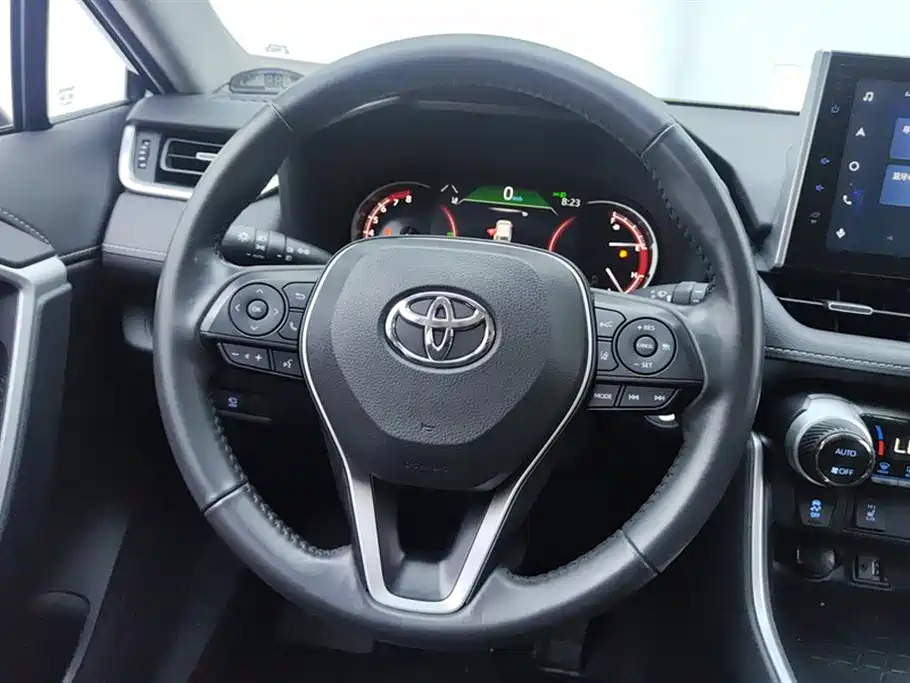 Toyota RAV4 2022 — фото 15