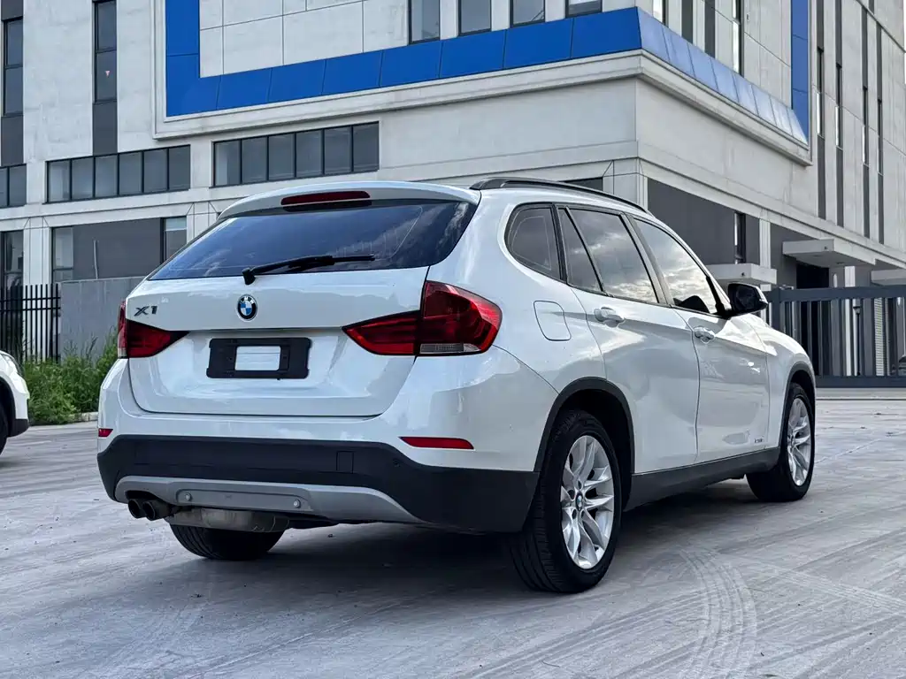 BMW X1 2016 — фото 9