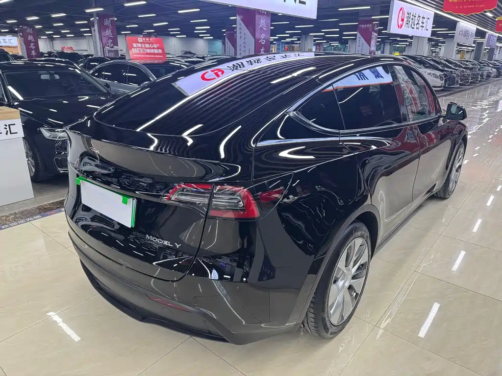 Tesla Model Y 2022 — фото 10