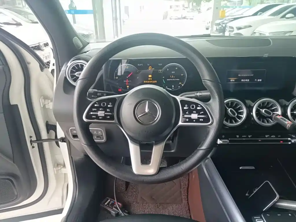 Mercedes-Benz GLA 2021 — фото 11