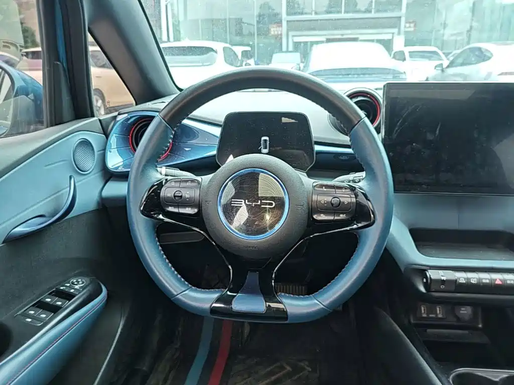 BYD Dolphin 2022 — фото 11