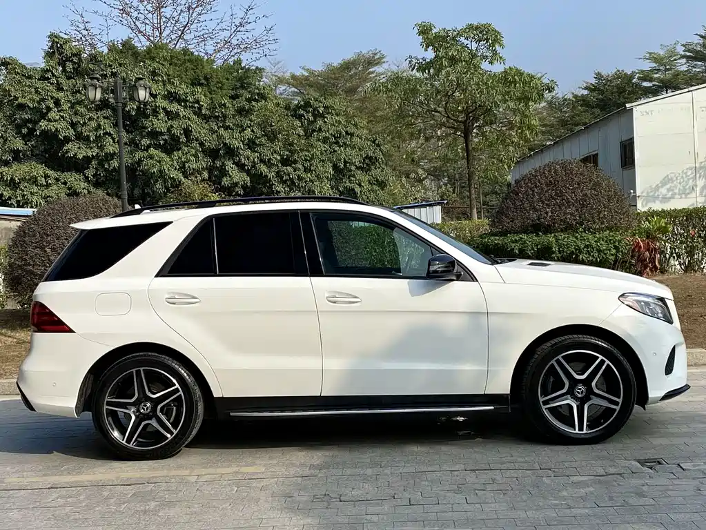 Mercedes-Benz GLE 2018 — фото 6
