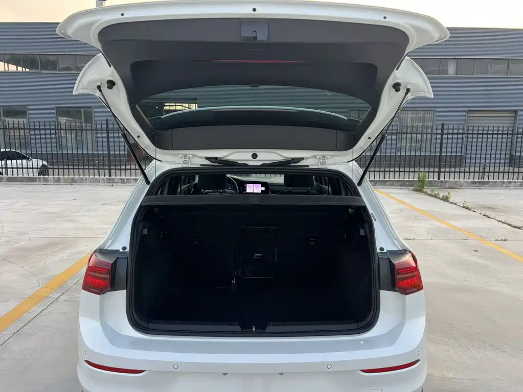 Volkswagen Golf 2023