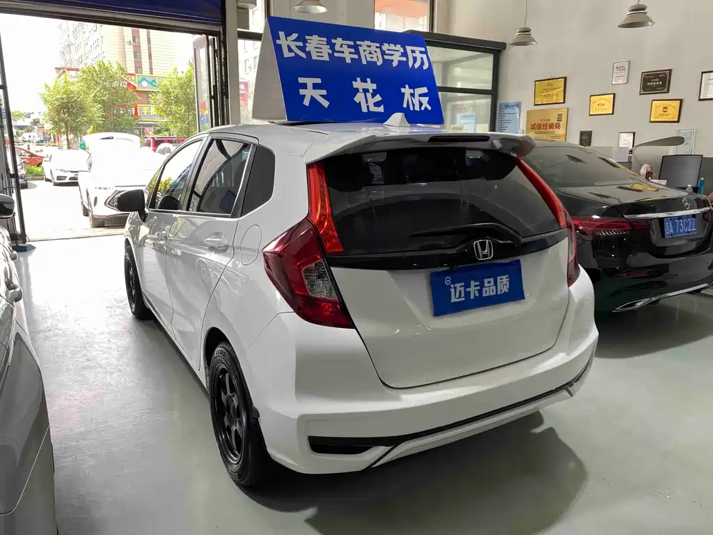 Honda Fit 2018 — фото 14