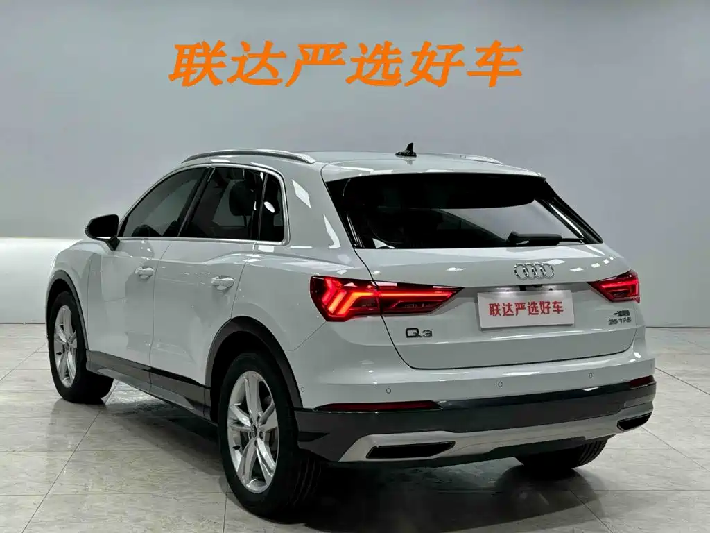 Audi Q3 2022 — фото 24