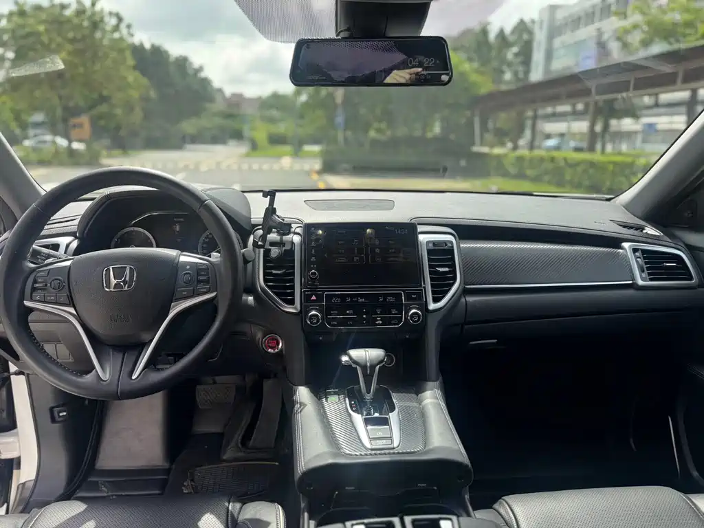 Honda UR-V 2017 — фото 12