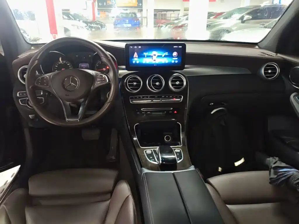 Mercedes-Benz GLC 2017 — фото 10