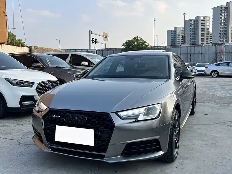 Audi A4L 2017 — фото 1