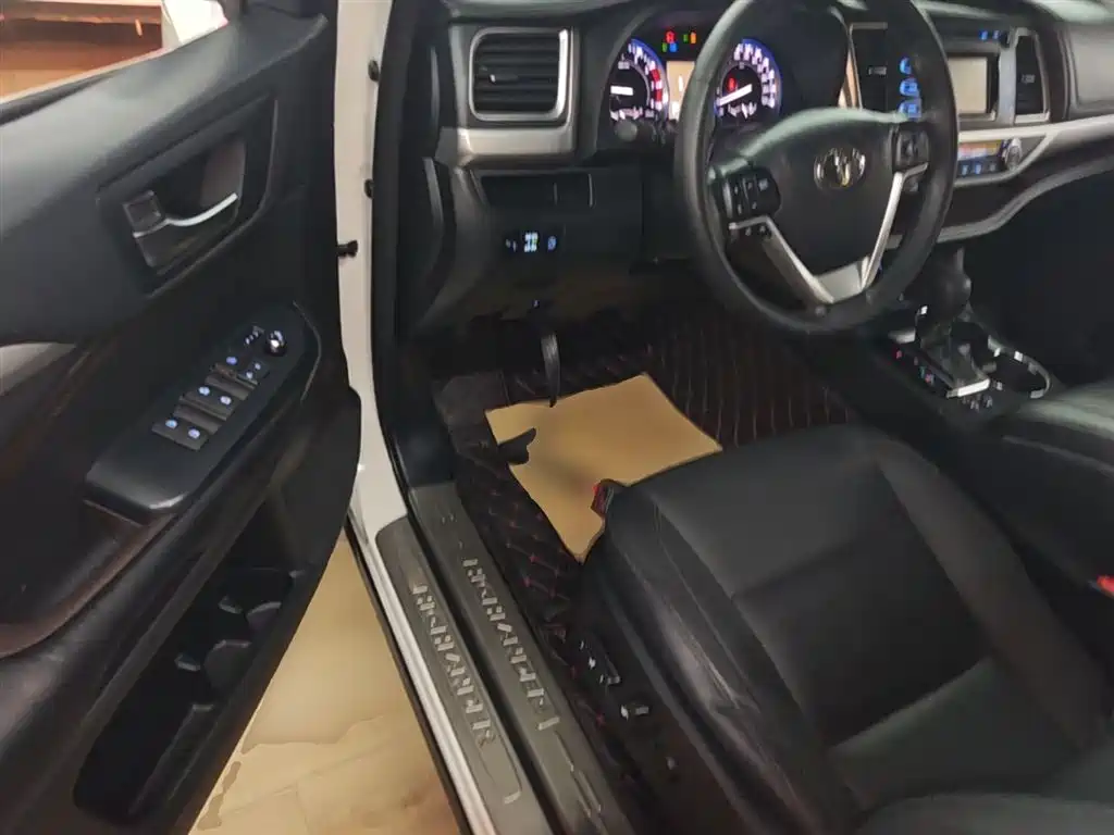 Toyota Highlander 2016 — фото 15