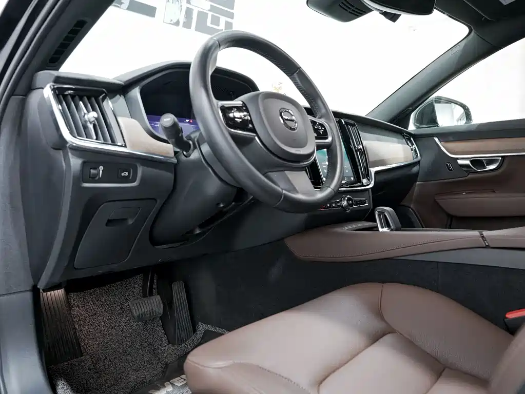 Volvo S90 2021 — фото 10