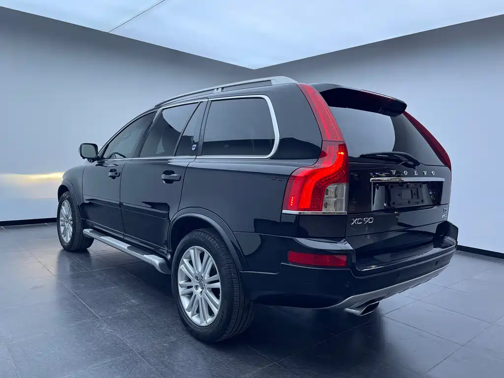 Volvo XC90 2014 — фото 4