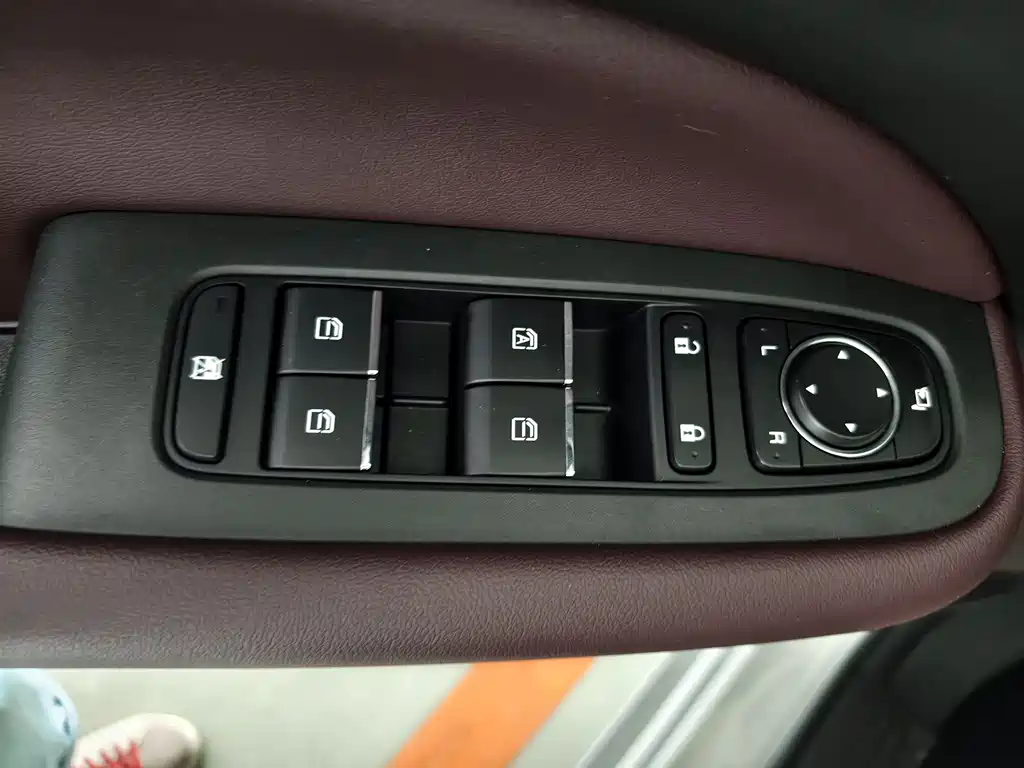 GAC Motor Trumpchi M6 2023 — фото 13