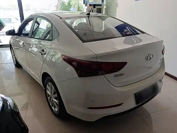 Hyundai Verna 2017