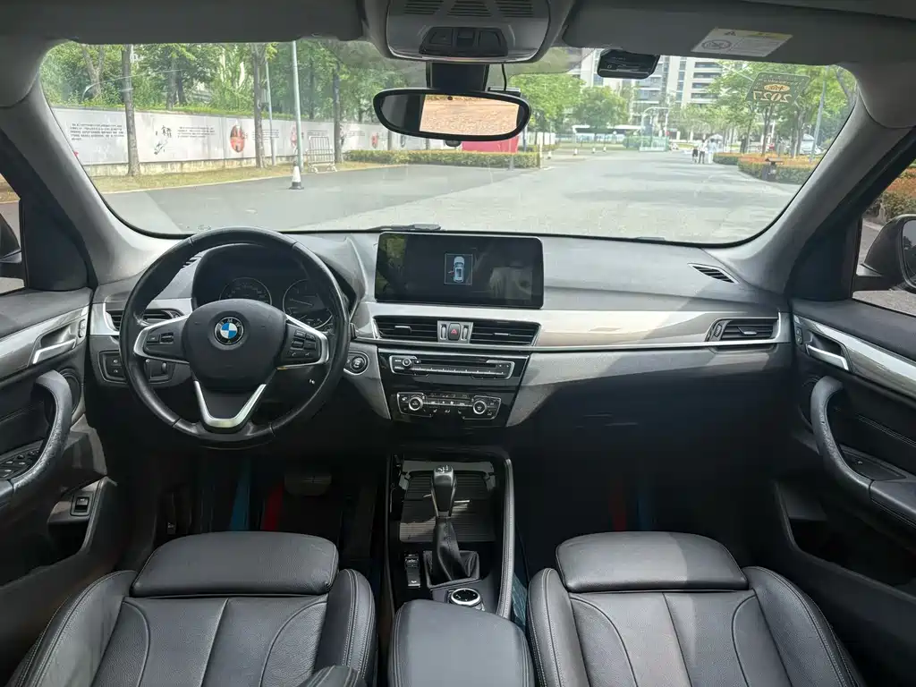 BMW X1 2017 — фото 9