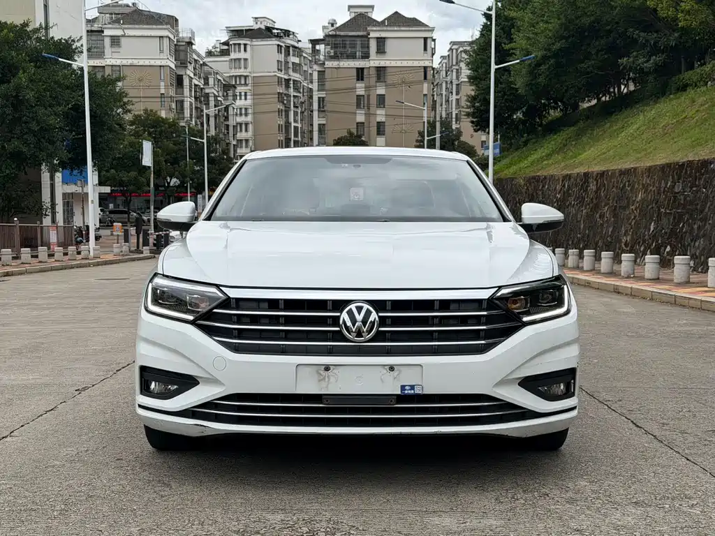 Volkswagen Sagitar 2021