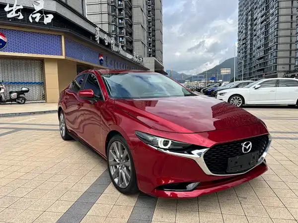 Mazda 3 Axela 2022