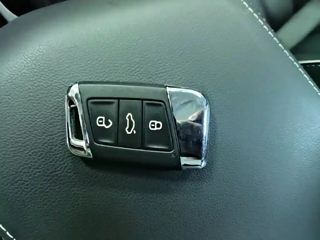 Volkswagen Passat 2022 — фото 9