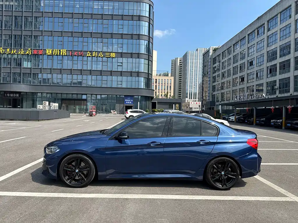 BMW 1 Series 2022