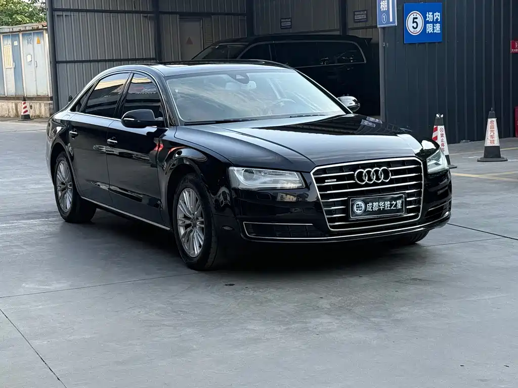 Audi A8 2015 — фото 4
