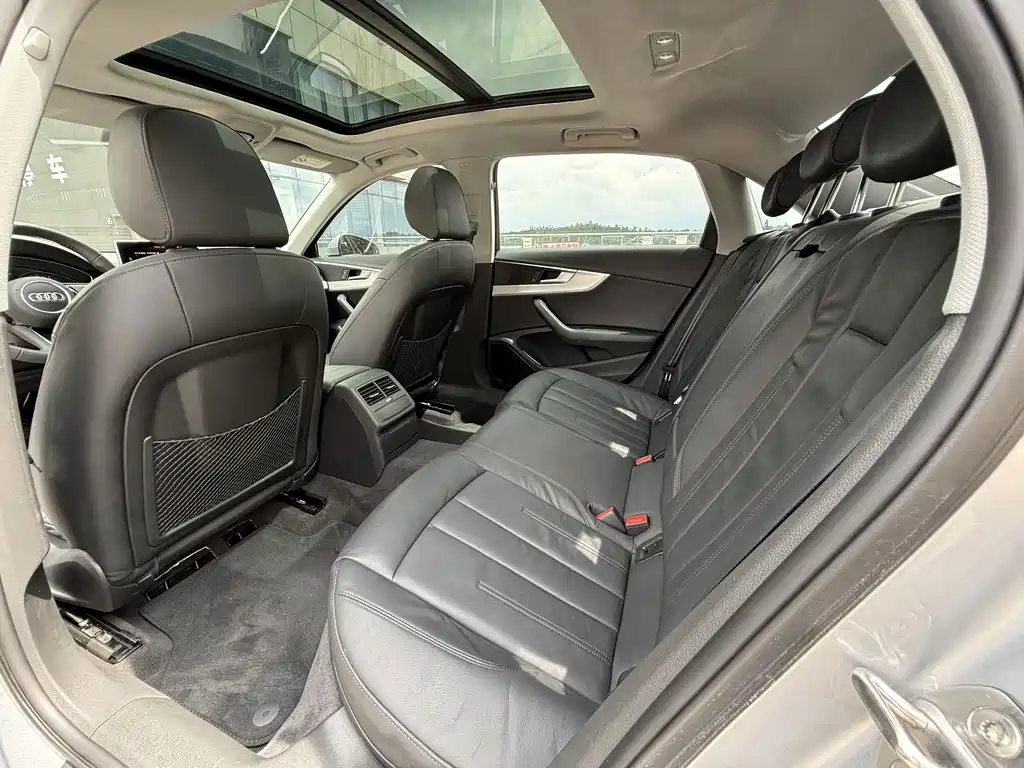Audi A4L 2017