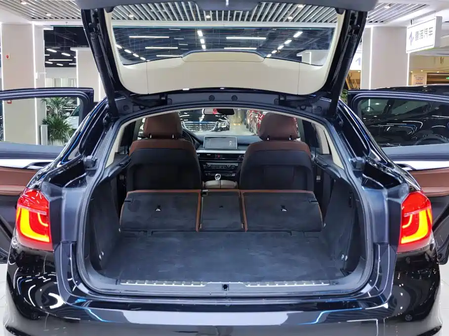 BMW X6 2016 — фото 32