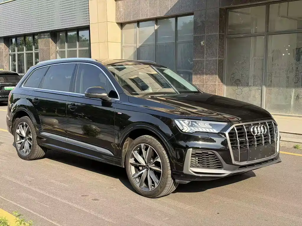 Audi Q7 2023 — фото 3