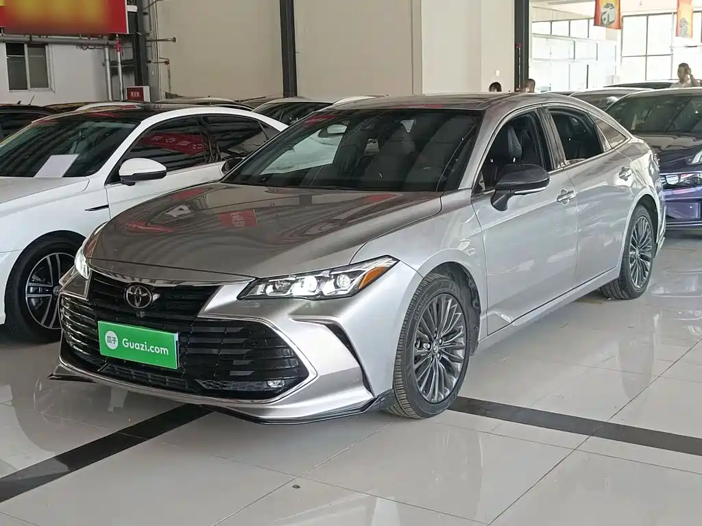 Toyota Avalon 2020 — фото 1