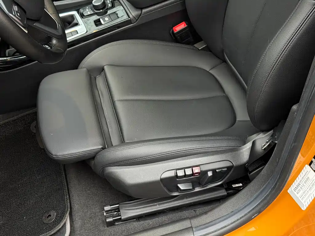 BMW 1 Series 2017 — фото 13