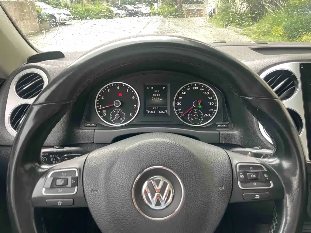 Volkswagen Tiguan 2015 — фото 13